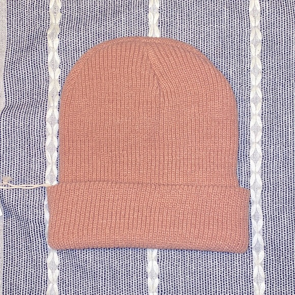 Dusty Pink Slouchy Beanie. - Picture 3 of 4